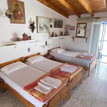 Nikos Rooms And Studios Poros Town Zewnętrze zdjęcie
